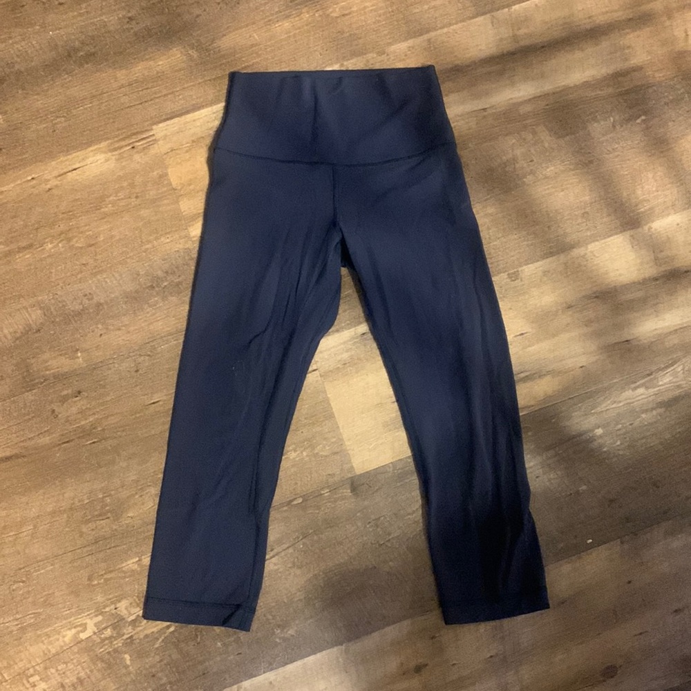 Navy blue lululemon capri leggings!